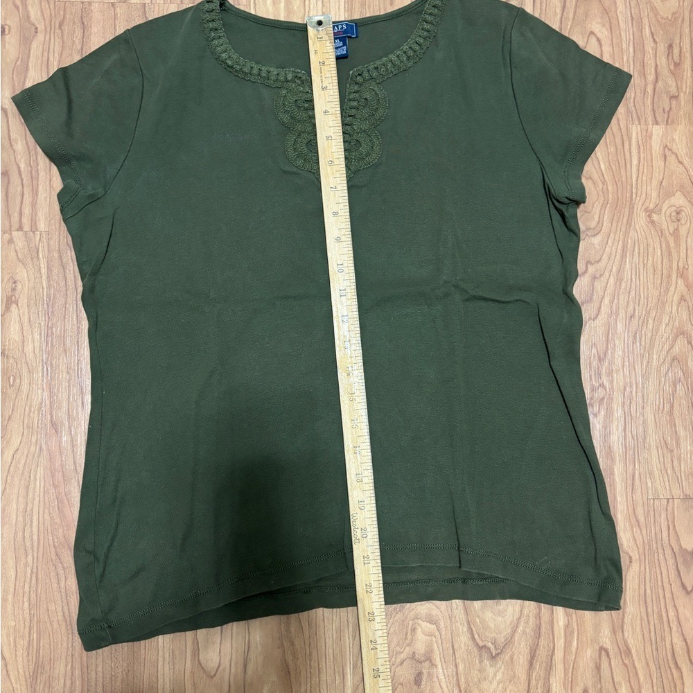 Chaps Denim Top Women XL Olive Green Crochet Lace Split Neck Cotton Boho Casual - Picture 8 of 8